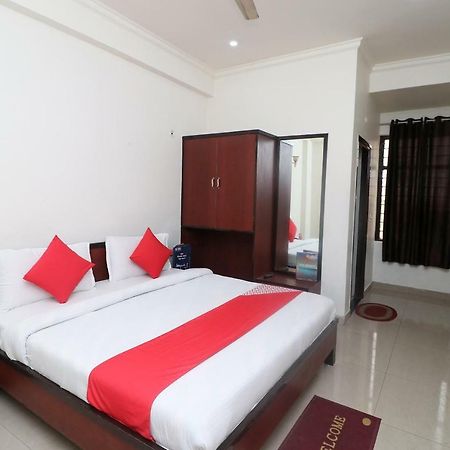 Hotel Gayatri Palace Агра Екстер'єр фото